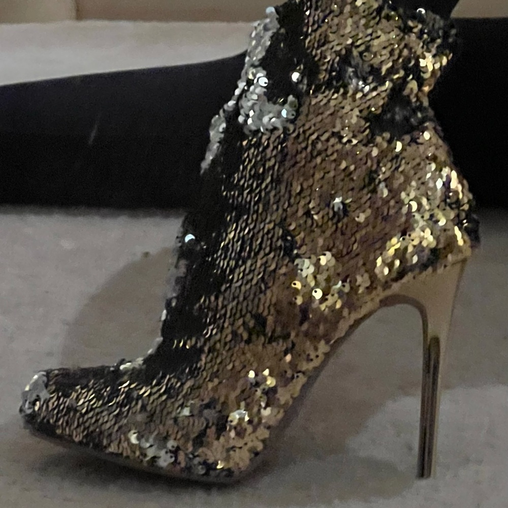 NEW Wild Diva Ankle High Sequin Boots